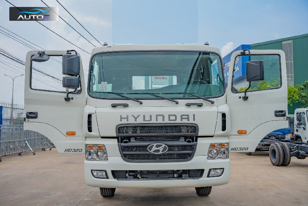 Giá xe tải Hyundai HD320 4 chân 19 tấn nhập khẩu [Euro 5]
